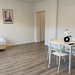 T&k - Zentrum - 1 And 2 * Krefeld