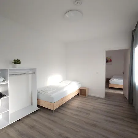 T&k - Zentrum - 1 And 2 *